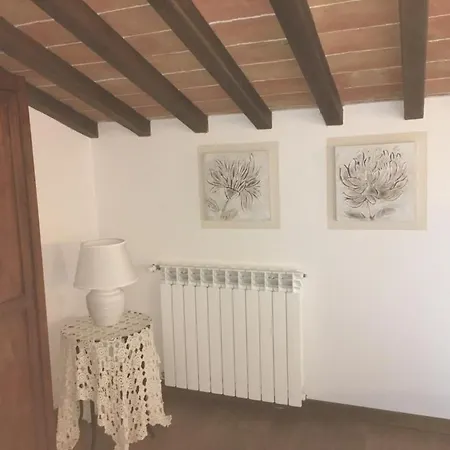 Il Nido Nel Borgo Hébergement de vacances Camaiore